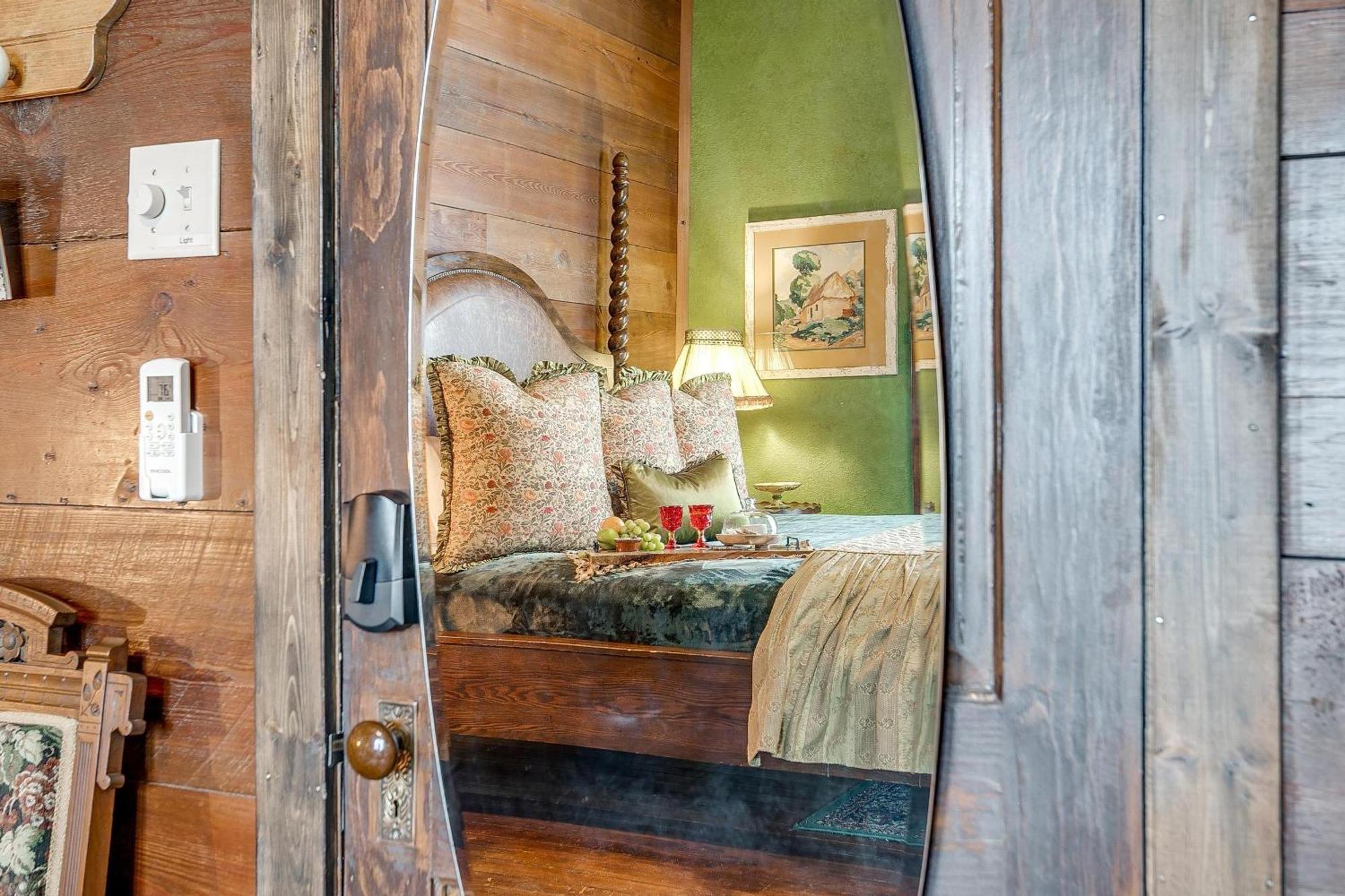 The Gallery House Boutique Hotel Stephenville Buitenkant foto