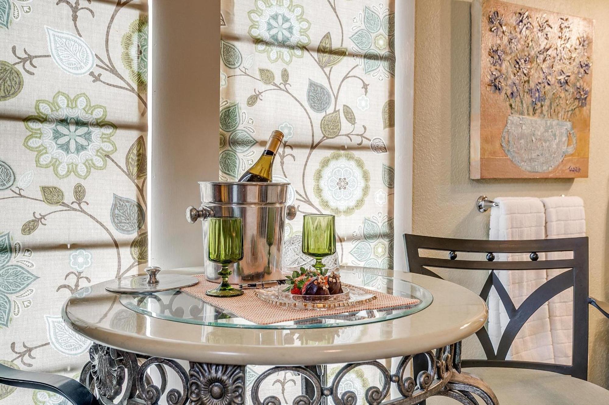 The Gallery House Boutique Hotel Stephenville Buitenkant foto